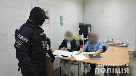 Фото новости: В Одессе полиция раскрыла группу врачей, торговавших рецептами на наркосодержащие препараты Свежие новости: В Одессе полиция раскрыла группу врачей, торговавших рецептами на наркосодержащие препараты