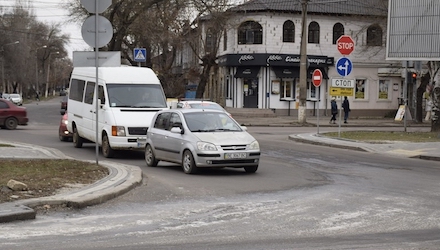 Свежие новости: В Николаеве из-за порыва сетей заледенела дорога