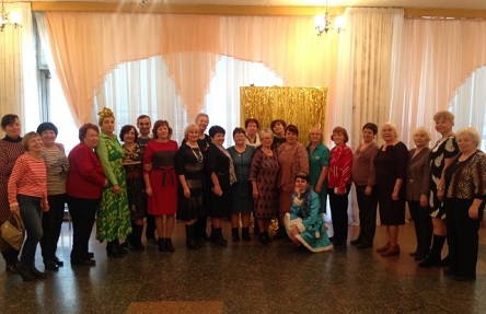 Свежие новости: Южноукраїнські студенти Університету третього віку святкували Новий рік та Різдво