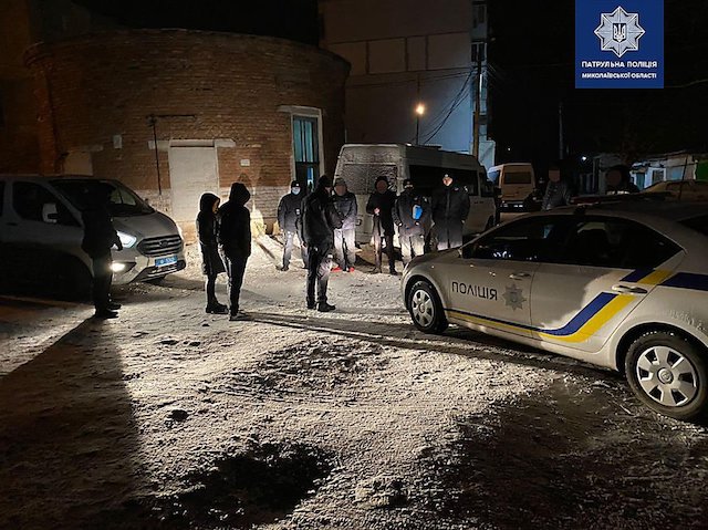 Свежие новости: В Николаеве патрульные задержали торговца каннабисом и его покупателя