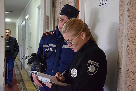 Фото новости: В Николаевскую ОГА прислали конверт с неизвестным порошком и пригрозили биооружием за преследование Саакашвили Свежие новости: В Николаевскую ОГА прислали конверт с неизвестным порошком и пригрозили биооружием за преследование Саакашвили