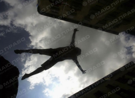 Свежие новости: Самоубийство в прямом эфире: Подросток транслировал прыжок с окна 13 этажа