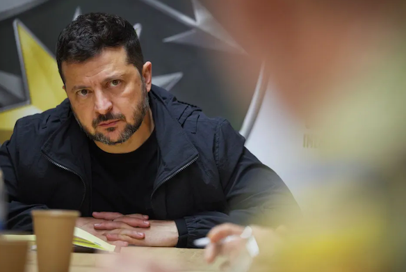 Фото новини: Зеленський продовжить воєнний стан: що відомо про рішення на 26 жовтня Свіжі новини: Зеленський продовжить воєнний стан: що відомо про рішення на 26 жовтня