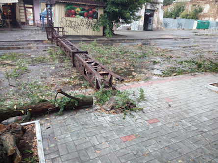 Свежие новости: ГСЧС сообщила о погибшем и пострадавших в результате непогоды в Украине