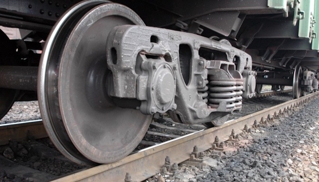 Свежие новости: В Снигиревке девушку сбил поезд — из-за наушников она не слышала сигналы