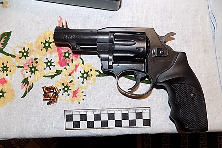 Свежие новости: ВИДЕО: Нацполиция опубликовала видео штурма дома, в котором мужчина взял в заложники жену и дочь