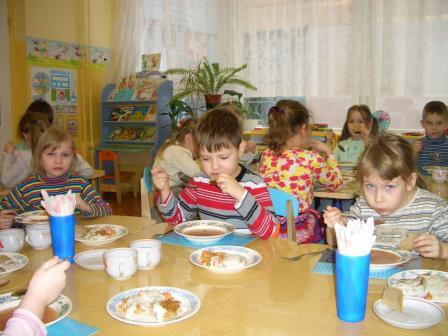 Свежие новости: В Николаевские школы и детсады предприятие поставляло еду из испорченных продуктов