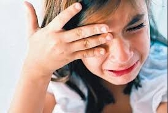 Свежие новости: У Миколаєві тітка-опікун побила 11-річну сироту залізною ложкою для взуття