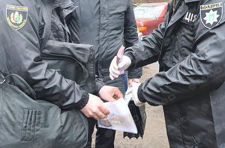 Свежие новости: ВИДЕО: На взятке поймали чиновника Черновицкого горсовета