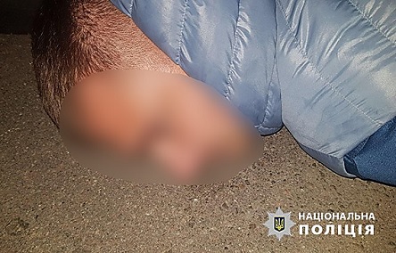 Свежие новости: Полицейский вымогал 60 тысяч гривен у киевлянки, которую остановили на улице с наркотиками