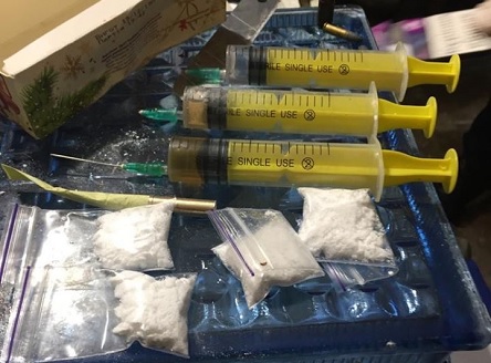 Свежие новости: ФОТО: В Николаеве разоблачили преступную группу наркодельцов, в состав которой входил полицейский