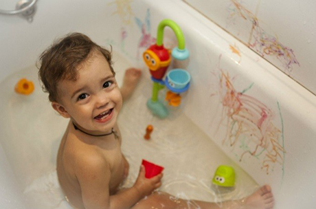 Свежие новости: Под Харьковом мать случайно утопила двухлетнюю дочь в ванной и хотела покончить с собой