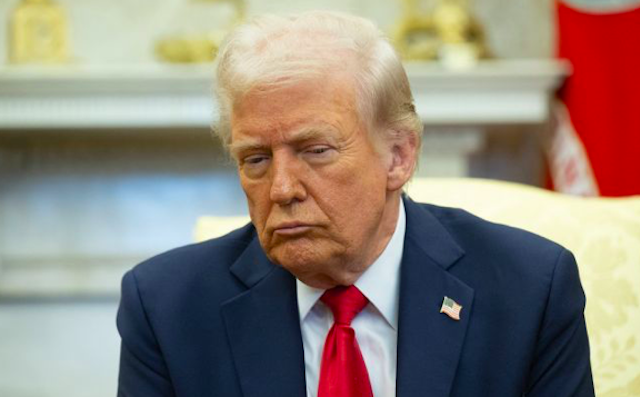 Свежие новости: Ім'я Трампа прибрали з фасаду Кеннеді-центру після рішення суду
