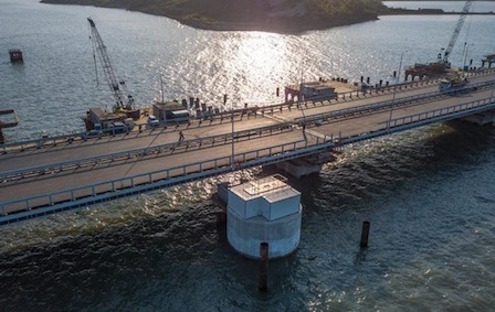 Свежие новости: Россия построила автомобильную часть моста в оккупированный Крым