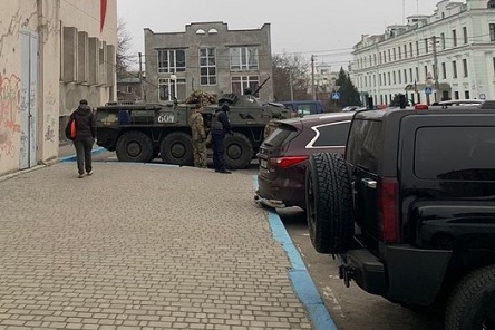 Свежие новости: ВИДЕО: Спецоперация в Херсонской области: проведено более 30 обысков, подозрение объявили 9 людям