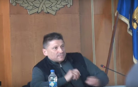 Свежие новости: Главу райсовета Броваров забросали яйцами