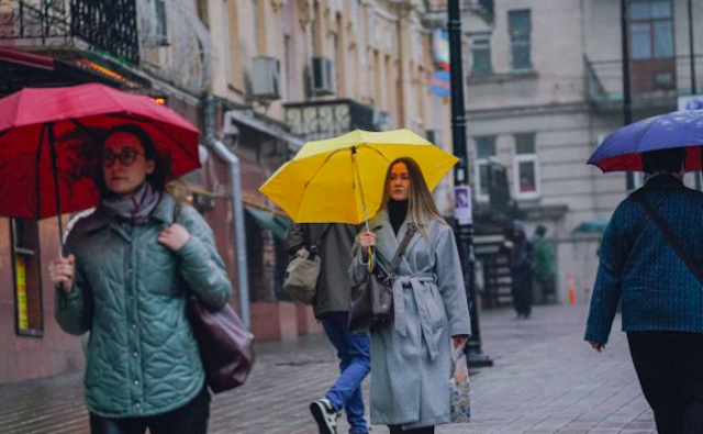 Свежие новости: Похолодання, дощі та мокрий сніг накриють Україну