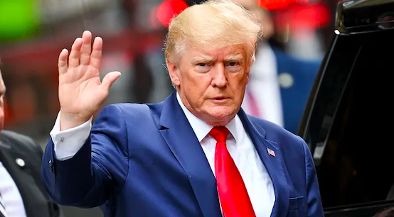Свіжі новини: Трамп погрожує митами у 200%, якщо Україна та Росія не підпишуть мир