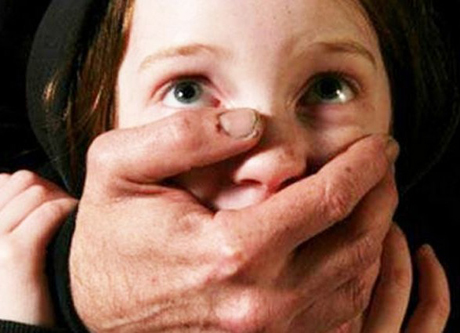 Свежие новости: Мужчина два года зарабатывал на изнасиловании малолетних дочерей