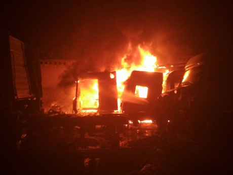 Свежие новости: На Николаевщине ночью горели два грузовика