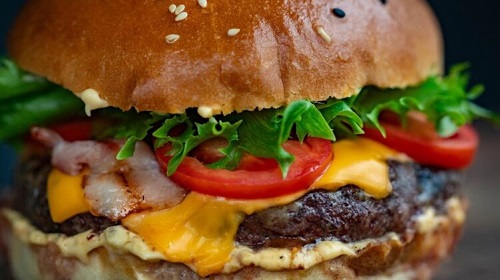 Свежие новости: В Крыму турист заказал бургеры из McDonald’s на вертолете. Доставка обошлась ему в 75 тысяч грн