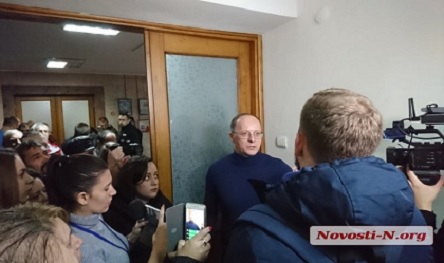 Свежие новости: Сессия Николаевского облсовета: после трехчасового ожидания депутаты разошлись