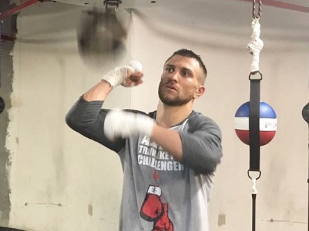 Свежие новости: Ломаченко поспарринговал с призером Олимпийских игр