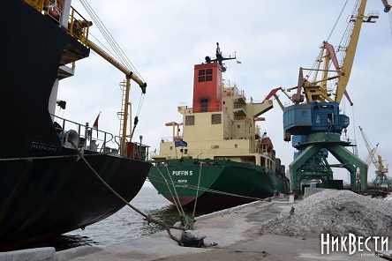 Свежие новости: СМИ: Кризис в Николаевском порту усугубляется – на подъездных путях застряли 2500 вагонов