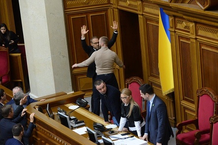 Свежие новости: Рада перенесла рассмотрение поправок к законопроекту о рынке земли