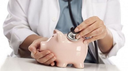 Свежие новости: Минздрав анонсировал увольнения из-за задержки выплат надбавок медикам