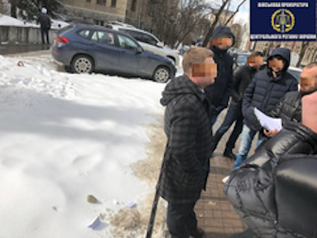 Свежие новости: В Киеве чиновник попался на взятке в первый день работы в секретариате Кабмина
