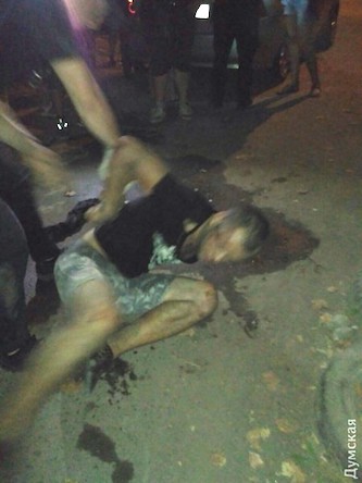 Свежие новости: ВИДЕО. В Одессе пассажиры пытались задушить таксиста: мужчина смог спастись