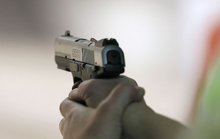 Свежие новости: Школьники устроили стрельбу на перемене, ребенку прострелили голову