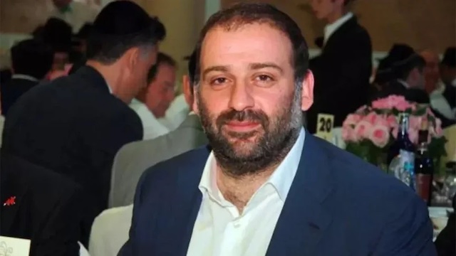 Свежие новости: Матір Міндіча оформила на себе три квартири у Києві після 2020 року