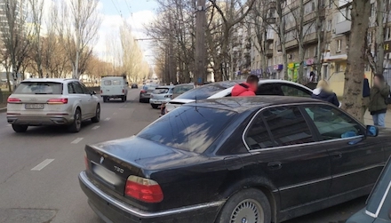 Свежие новости: В Николаеве ДТП: столкнулись автомобили «Тесла» и «БМВ»