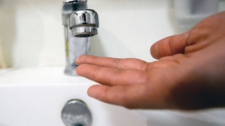 Свежие новости: Рада приняла за основу закон, который разрешит взламывать квартиры украинцев и отключать коммунальные услуги