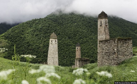 Свежие новости: В Ингушетии задержали двух мужчин. Их подозревают в разрушении древних башен