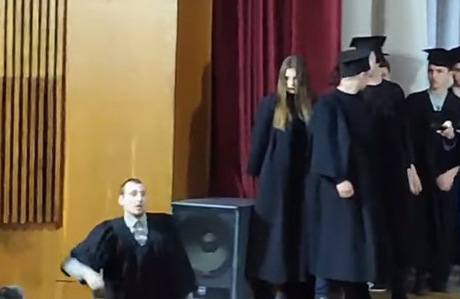 Свежие новости: Николаевский студент, купивший диплом, требует деньги за интервью