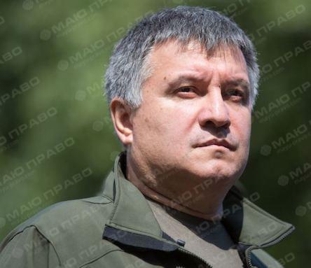 Свежие новости: ВИДЕО: Полицейские расстреляли психбольного