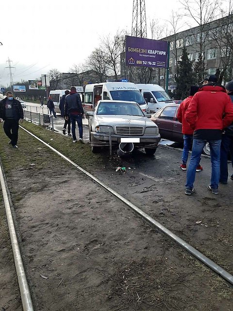 Свежие новости: В Николаеве Mercedes сбил несовершеннолетнюю девочку