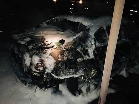 Свежие новости: В Николаеве ночью подожгли «BMW» - спасатели предотвратили возгорание припаркованных рядом автомобилей