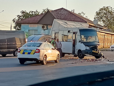 Свежие новости: В Николаеве в результате ДТП пострадал водитель «маршрутки»