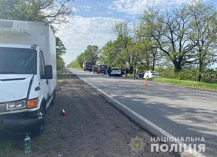 Фото новости: В полиции заподозрили, утреннее ДТП под Вознесенском, где погибли два человека, мог спровоцировать водитель грузовика Свежие новости: В полиции заподозрили, утреннее ДТП под Вознесенском, где погибли два человека, мог спровоцировать водитель грузовика