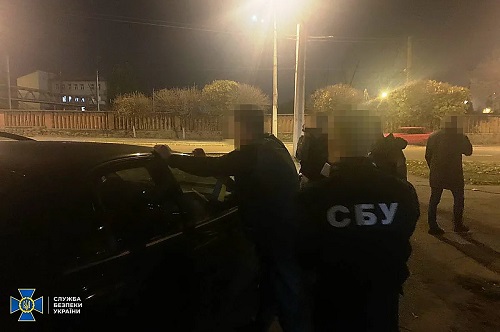 Свежие новости: В Мариуполе задержали двух чиновников, которые вымогали у бизнесмена 2,5 миллиона гривен