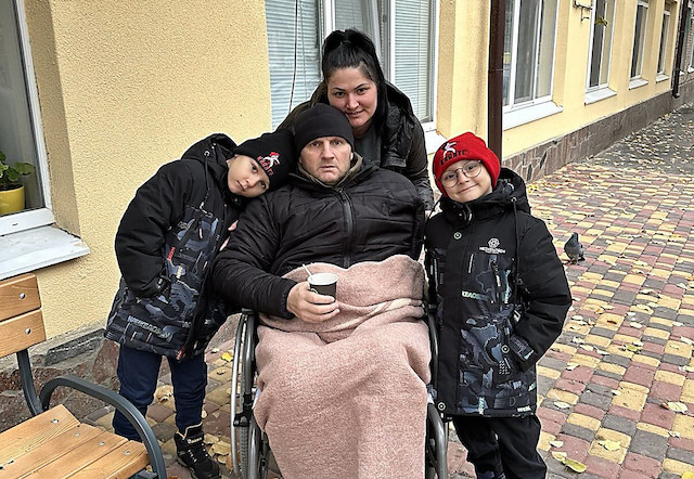 Свежие новости: В Миколаєві збирають на титановий імплант воїну, який захищав Україну та втратив руку