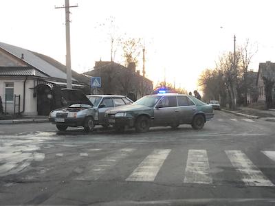 Свежие новости: В Вознесенске ДТП - столкнулись 2 авто