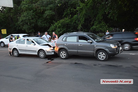Свежие новости: В Николаеве «Шкода» врезалась в «Хюндай»