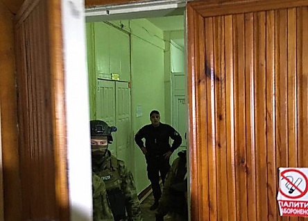 Свежие новости: В одесской больнице «группа поддержки» подозреваемого в нападении на активиста подралась со спецназом полиции, есть задержанные