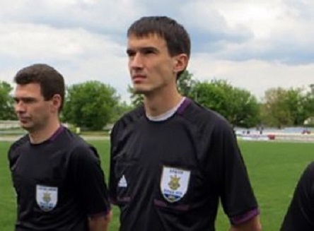 Свежие новости: ВИДЕО: Полиция сняла с поезда николаевского футбольного судью и нашла у него 17 тысяч долларов, - журналист