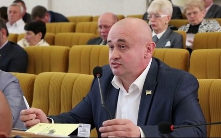 Свежие новости: После скандала с угрозами пистолетом николаевские патрульные попросили у облсовета заменить Олабина в комиссии по отбору патрульных